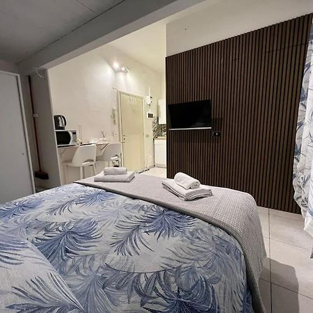 Tiny & Cosy Studio Flat In Комо Экстерьер фото