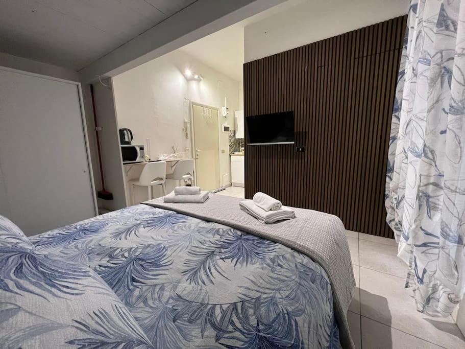 Tiny & Cosy Studio Flat In Комо Экстерьер фото