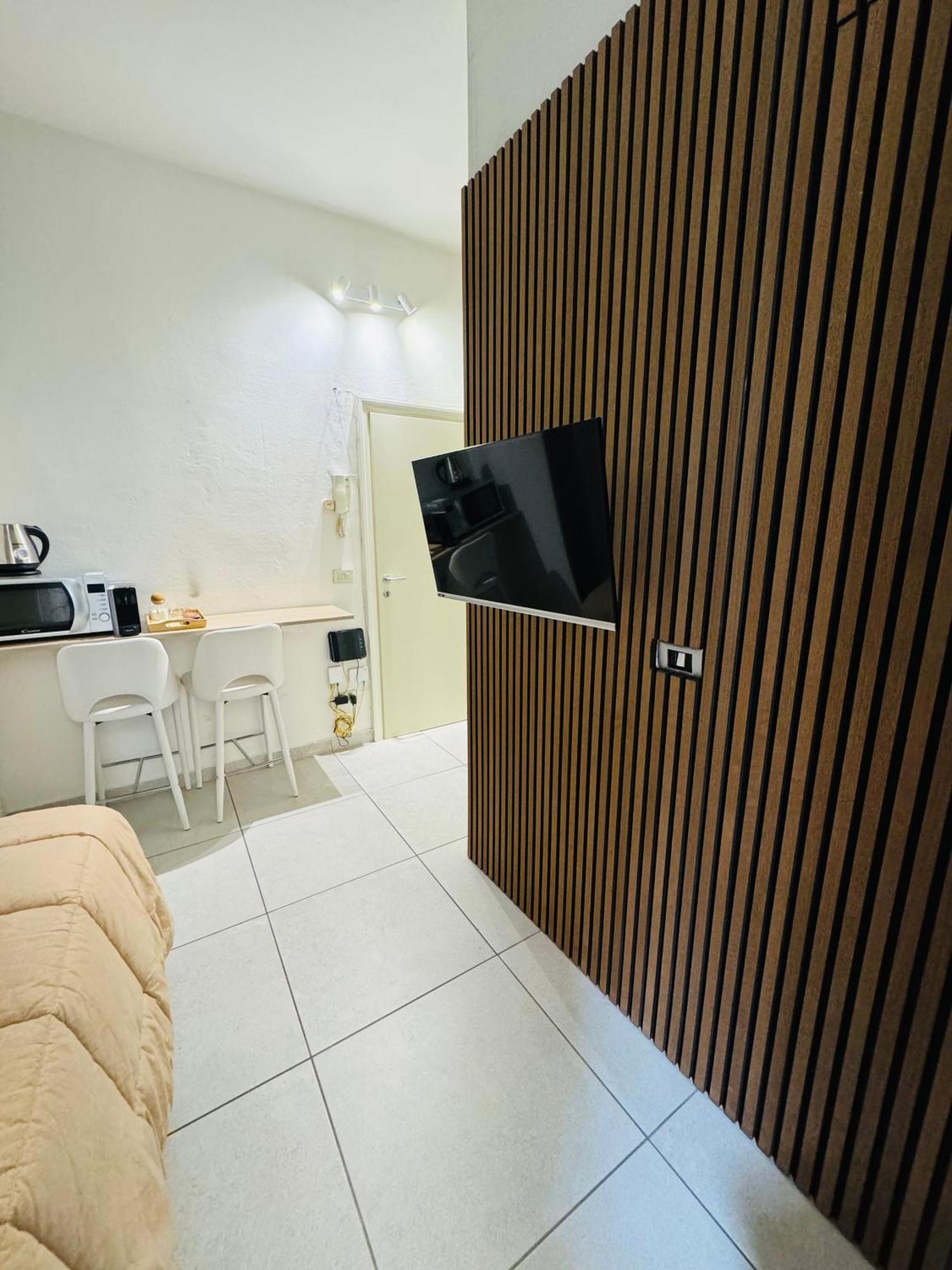 Tiny & Cosy Studio Flat In Комо Экстерьер фото