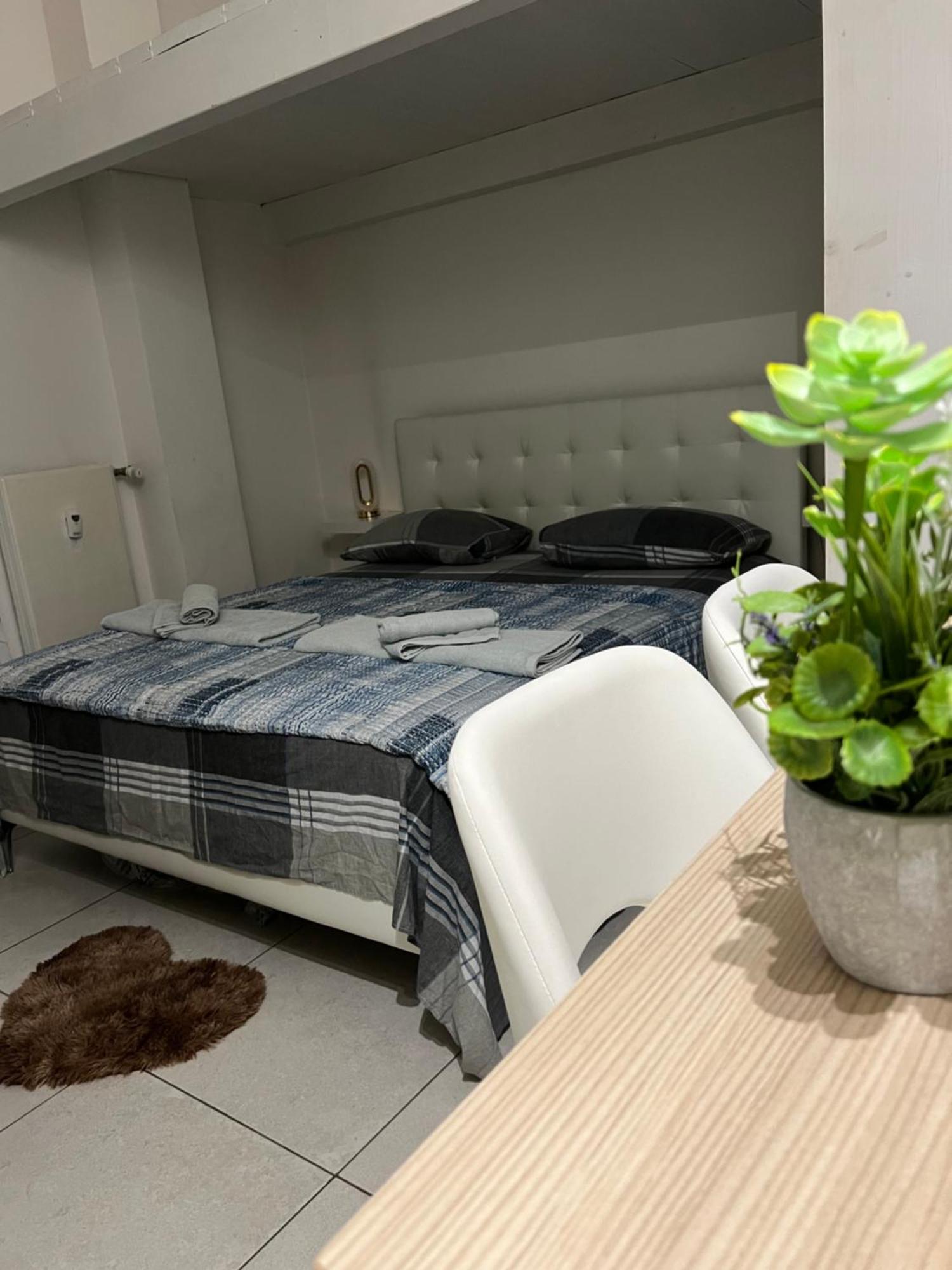 Tiny & Cosy Studio Flat In Комо Экстерьер фото